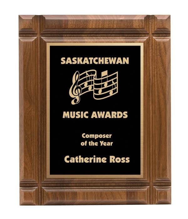 Walnut Plaque - Square Grooved Edge with black brass plate (A3190) - Quest Awards